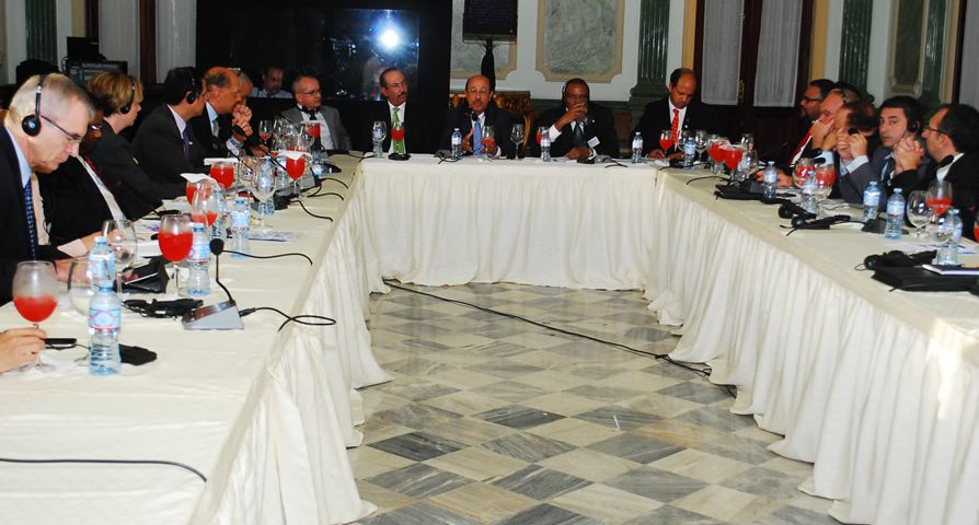 Vista del encuentro sostenido en el Palacio Nacional entre el ministro Temistocles Montás y otros funcionarios del MEPyD con una representación del Directorio del Banco Mundial.