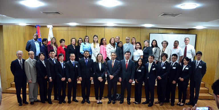 acto-de-entrega-de-voluntario-japoneses-70