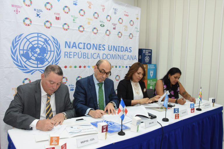 Firma Convenio Pnud-Acroarte - (47)