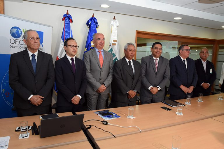 Rueda de Prensa OCDE - sobre ELABORACION POLITICAS DE DESARROLLO - 02