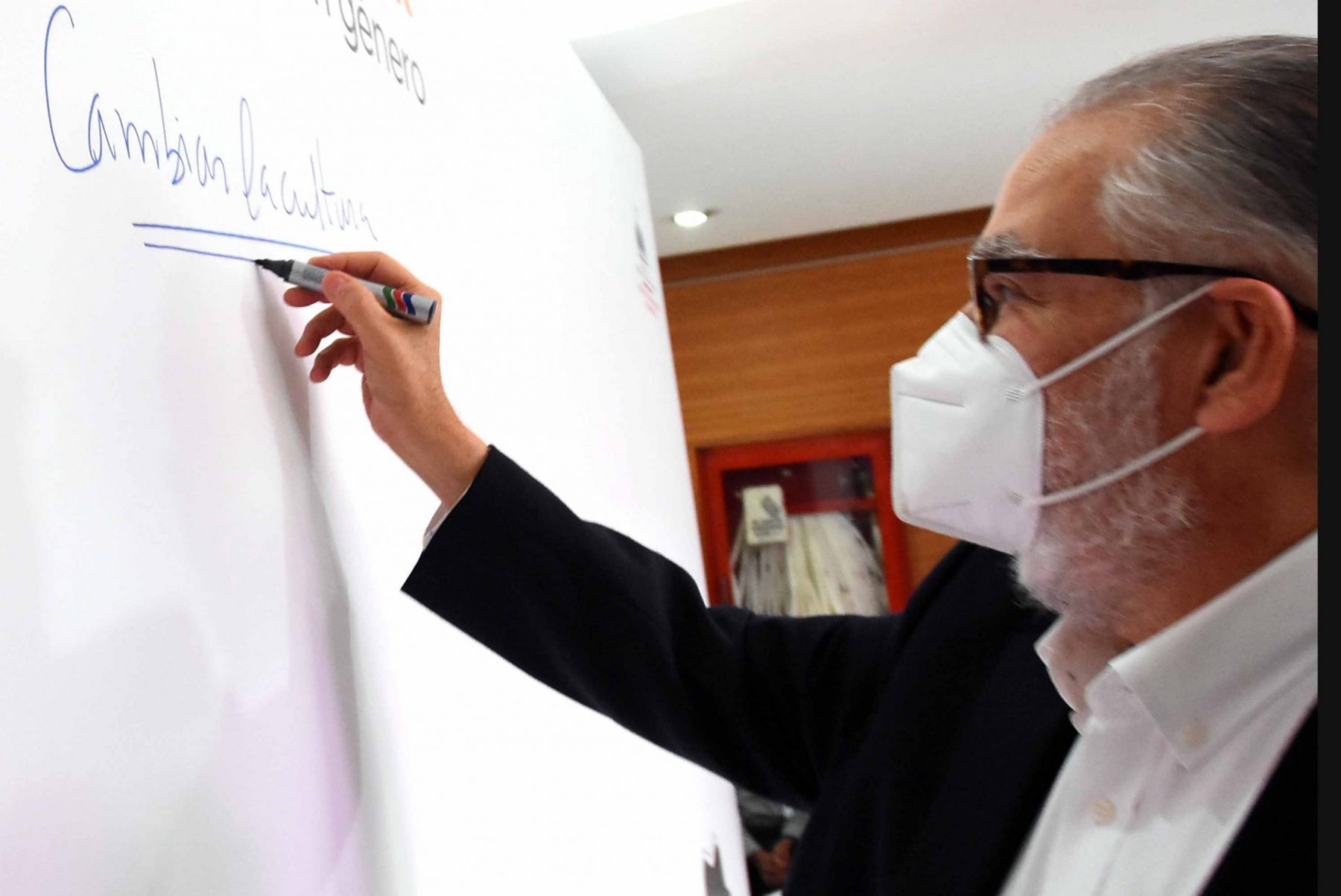 Mes de la Erradicación de la Violencia contra la Mujer - 07