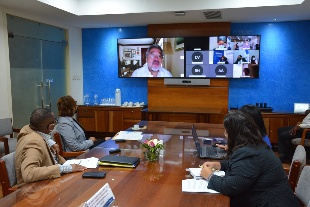 Teleconferencia experiencias sobre manejo de Covid 19 Peru