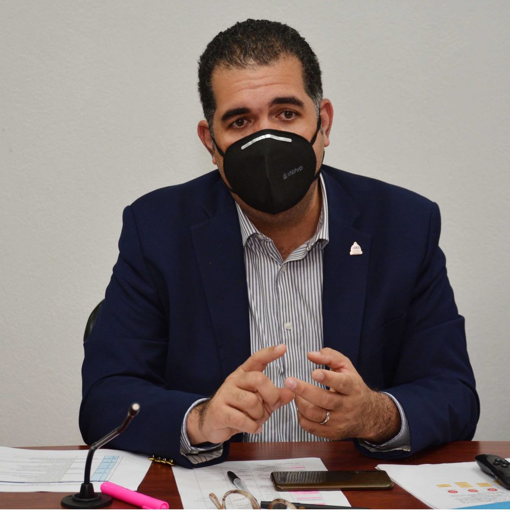 La finalidad de las consultas es avanzar en la revisión de las brechas estructurales identificadas con la representación de las instituciones gubernamentales y entidades vinculadas a los temas de discusión 