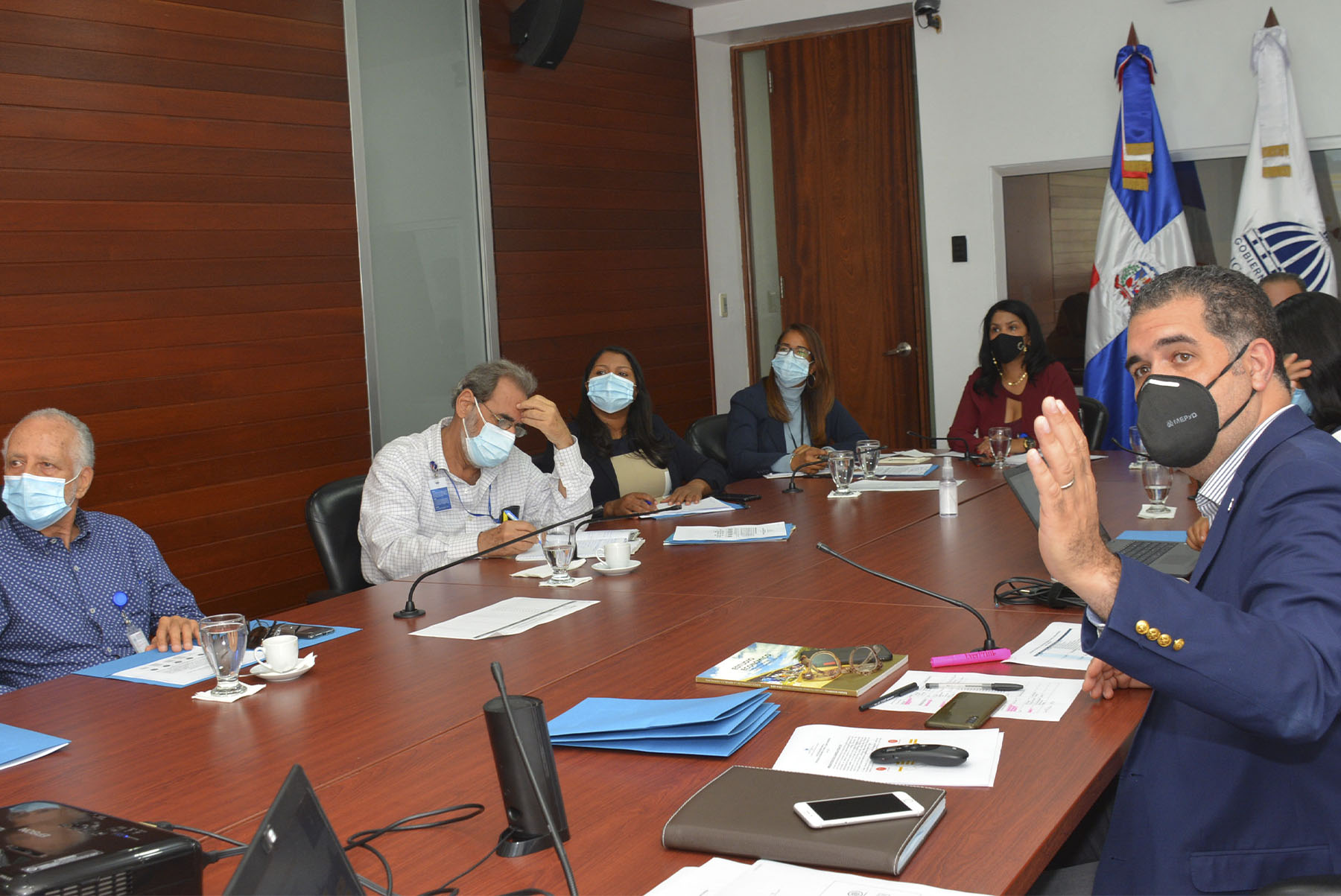 El director de Planificación y Desarrollo de la Zona Fronteriza, Erick Dorrejo, encabezó las consultas sobre educación, productividad y capital humano. Las consultas seguirán con temas de medio ambiente, salud pobreza, acceso a financiamiento, agua, energía, conectividad, telecomunicaciones, ambiente, riesgo y cultura.