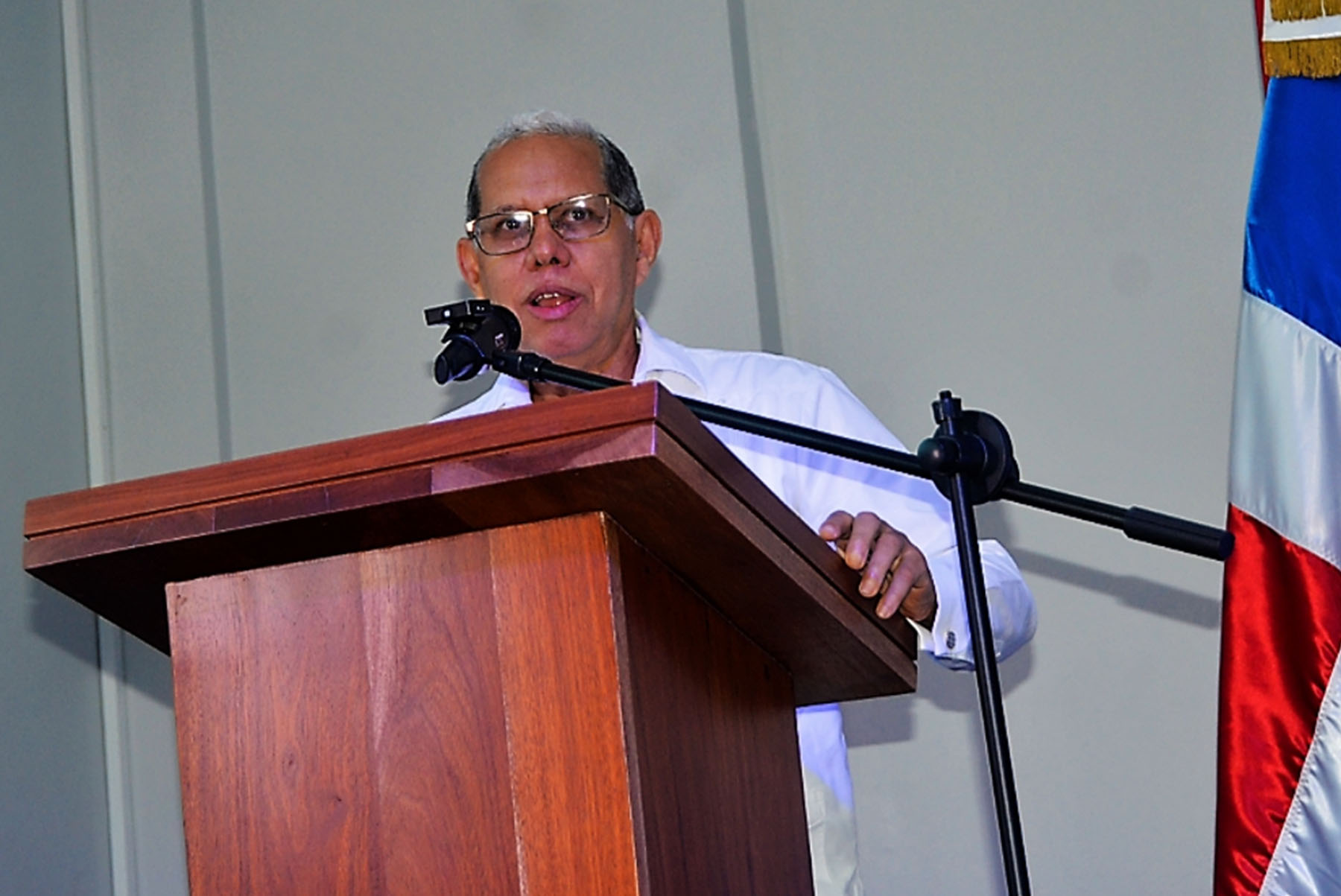 El viceministro Domingo Matías en reunión con el consejo de desarrollo de La Altagracia.