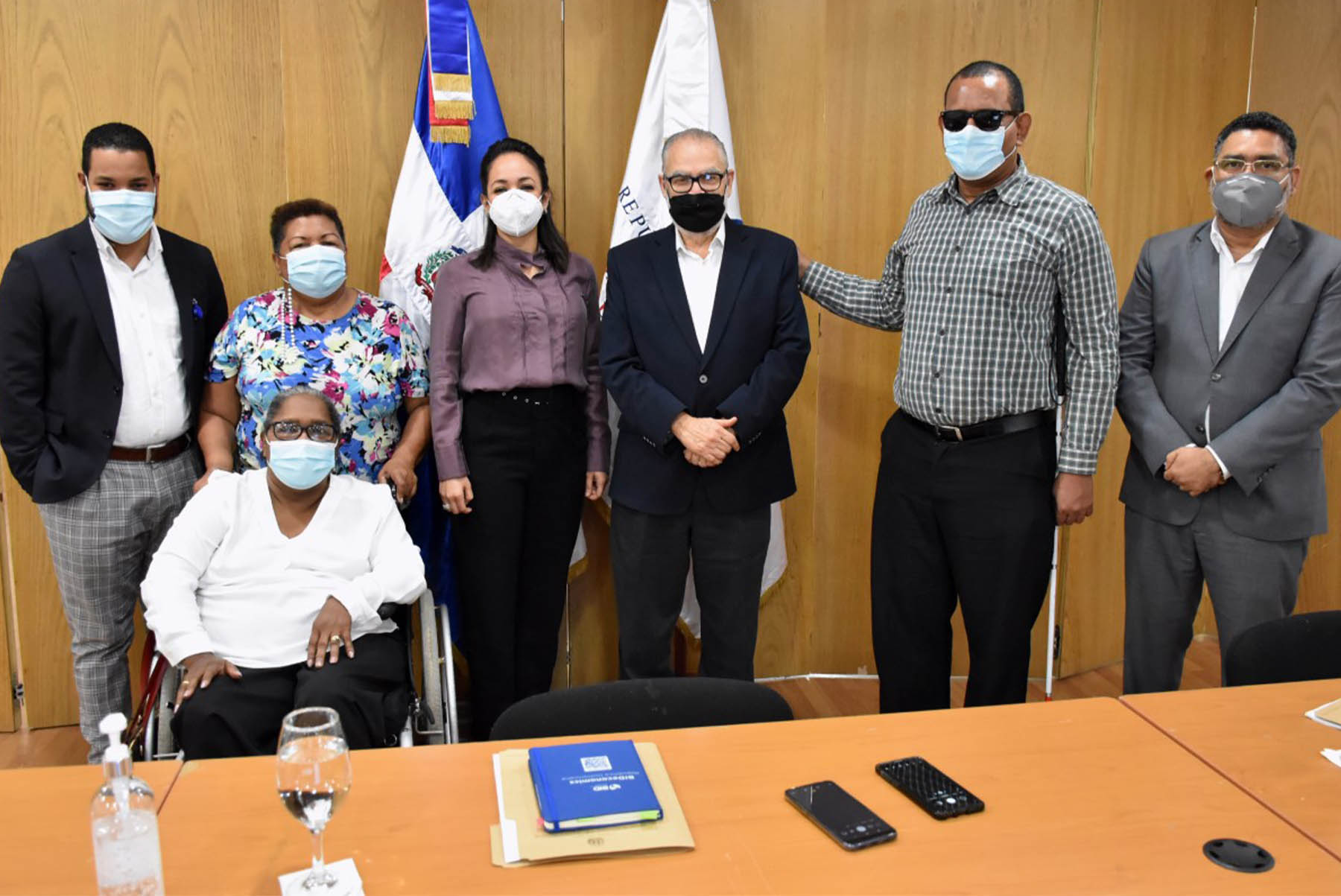 El ministro de Economía, Miguel Ceara Hatton, prometió impulsar acciones encaminadas a elevar la calidad de vida de las personas con discapacidades. Abogó por fortalecer sus representaciones políticas a fin de ser visibles ante la sociedad.