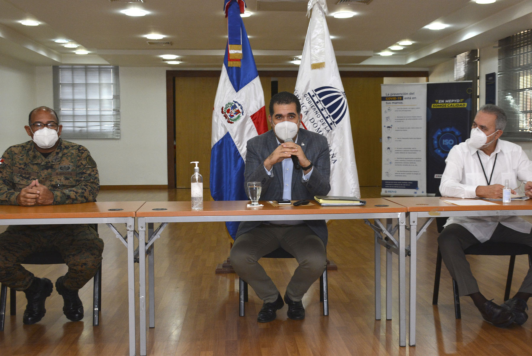 El director de Planificación y Desarrollo de la Zona Fronteriza encabezó la reunión con los representantes de los Ministerios de Defensa y Relaciones Exteriores y de la Comisión Mixta Bilateral.