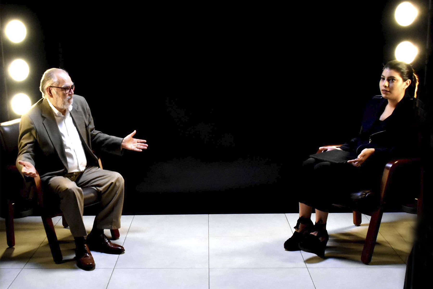 El ministro de Economía, Planificación y Desarrollo, Miguel Ceara Hatton, entrevistado por Carolina Santana en el programa “La Gran Pregunta”.