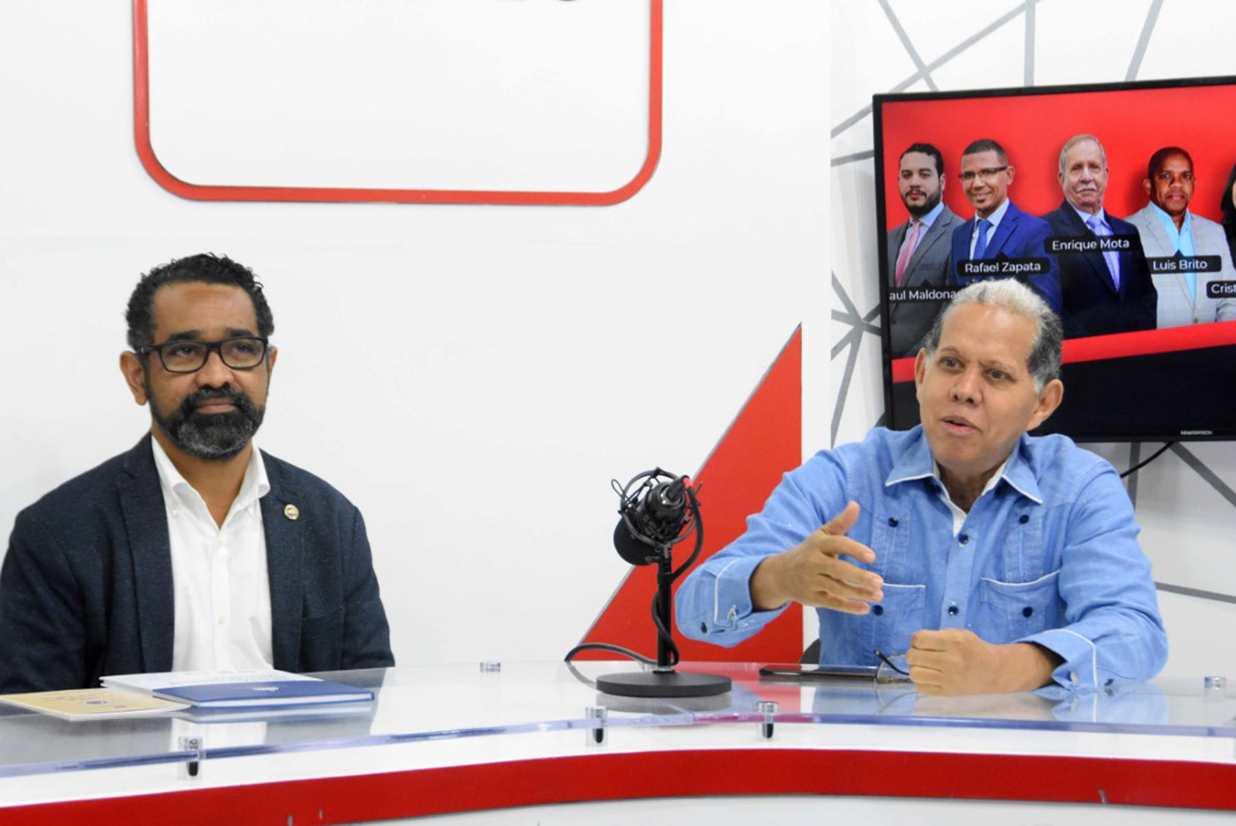 El viceministro de Ordenamiento Territorial y Desarrollo Regional, Domingo Matías, y el director de la Defensa Civil , Juan Salas, participaron en el programa Nuevo Diario AM que conducen los periodistas Tuto Mota, Rafael Zapata y Cesarina Rosario.