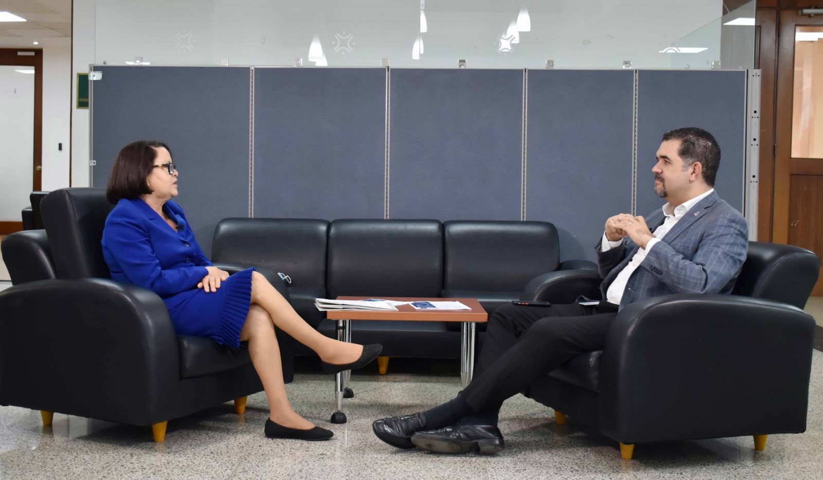 Gobernadora de Santiago Rodríguez, Ivelis Almonte, junto con el director Erick Dorrejo de la Dirección de Políticas de Desarrollo de la Zona Fronteriza.