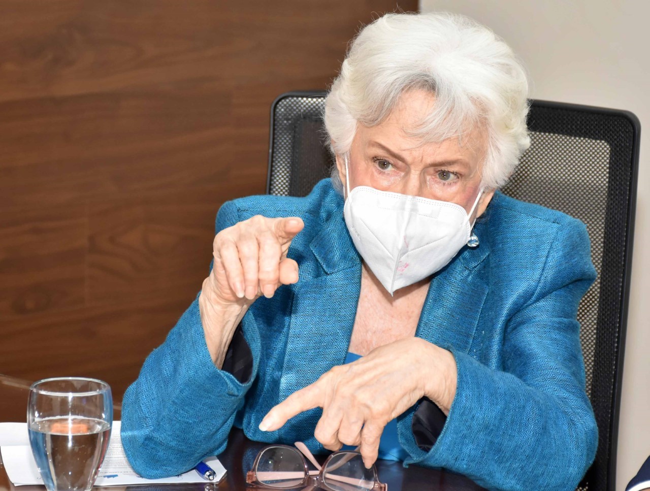 La directora de Ética e Integridad Gubernamental, Milagros Ortiz Bosch, cifró sus esperanzas de que las alianzas de cooperación en materia de transparencia entre Chile y la República Dominicana impulsen la democracia y la libertad en aras de corregir las futuras irregularidades en la administración pública.