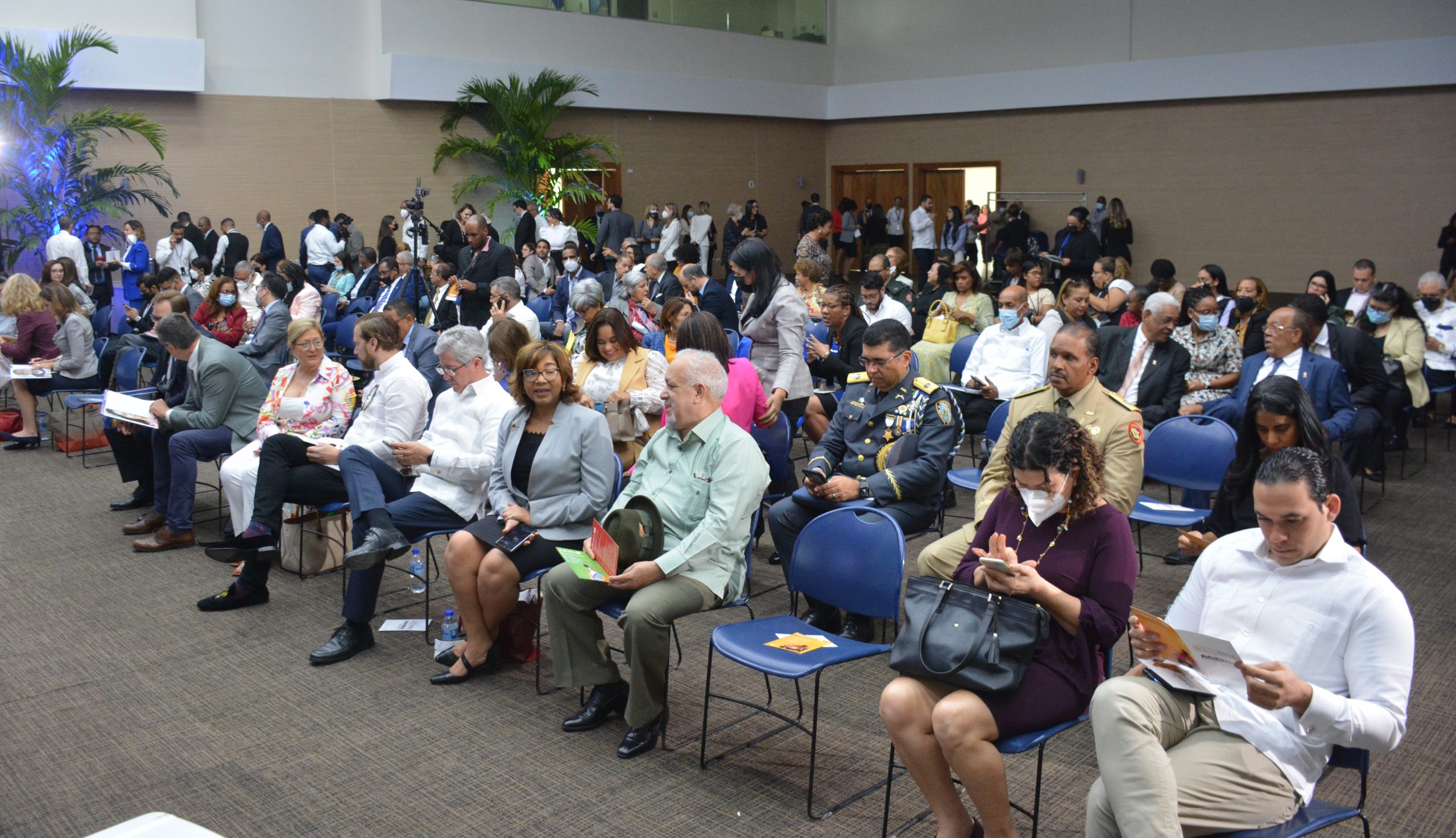 Vista panorámica de los participantes al encuentro de alto nivel de Dialogo de Tambores 