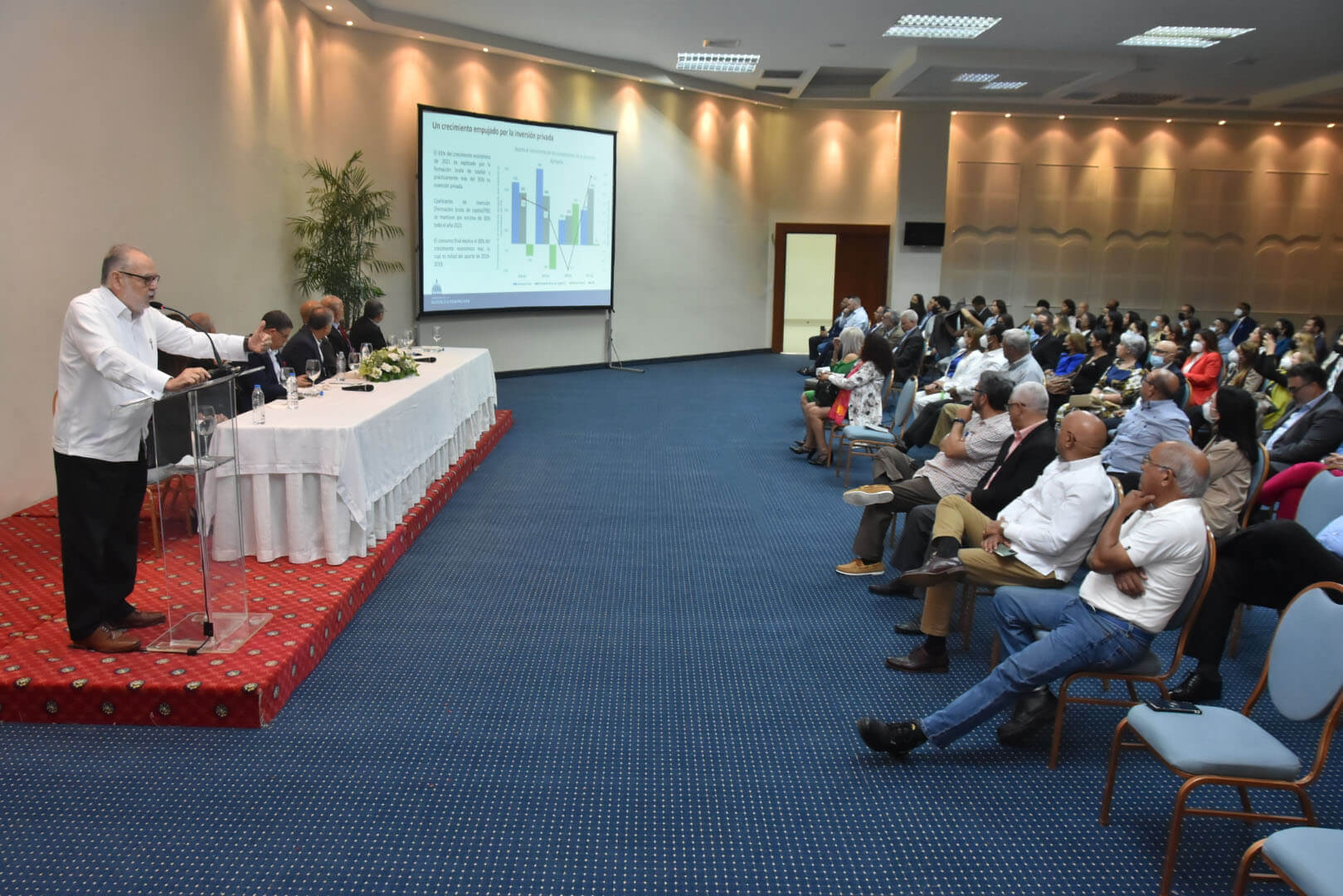 El ministro de Economía, Planificación y Desarrollo, Miguel Ceara Hatton, diserta en la Tertulia Filosófica y Cultural con el tema “El Futuro Económico de República Dominicana: los avances y los desafíos”