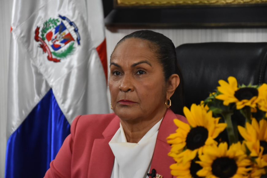 La gobernadora de la provincia Duarte, Ana Xiomara Cortés, destaca el apoyo del Ministerio de Economía.