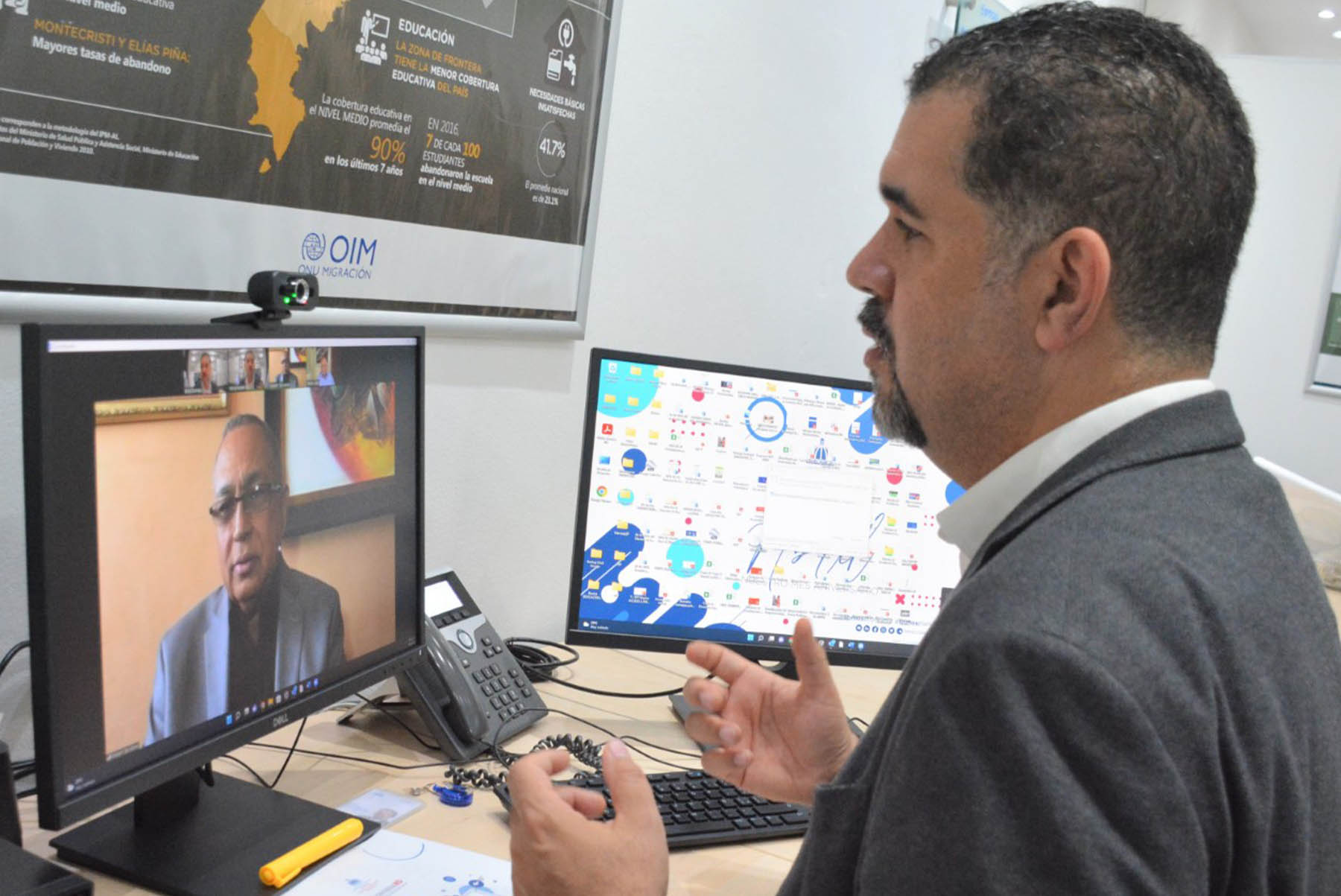 El director de Políticas de Desarrollo de la Zona Fronteriza, Erick Dorrejo, durante su intervención en el programa Diario de Cuatro que conducen los periodistas Mozart Deláncer, Pedro Caba y Orión Mejía.