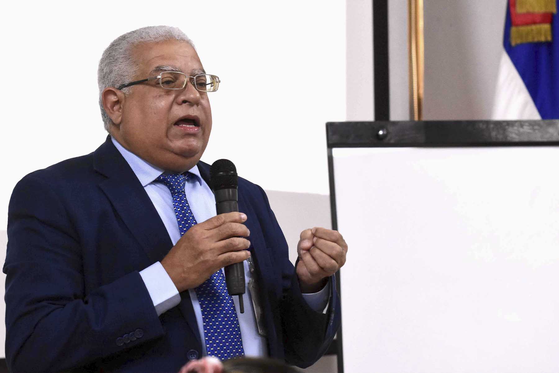 Director general del Centro de Capacitación de Planificación e Inversión Pública, Bernardo Hirán Sánchez Melo.