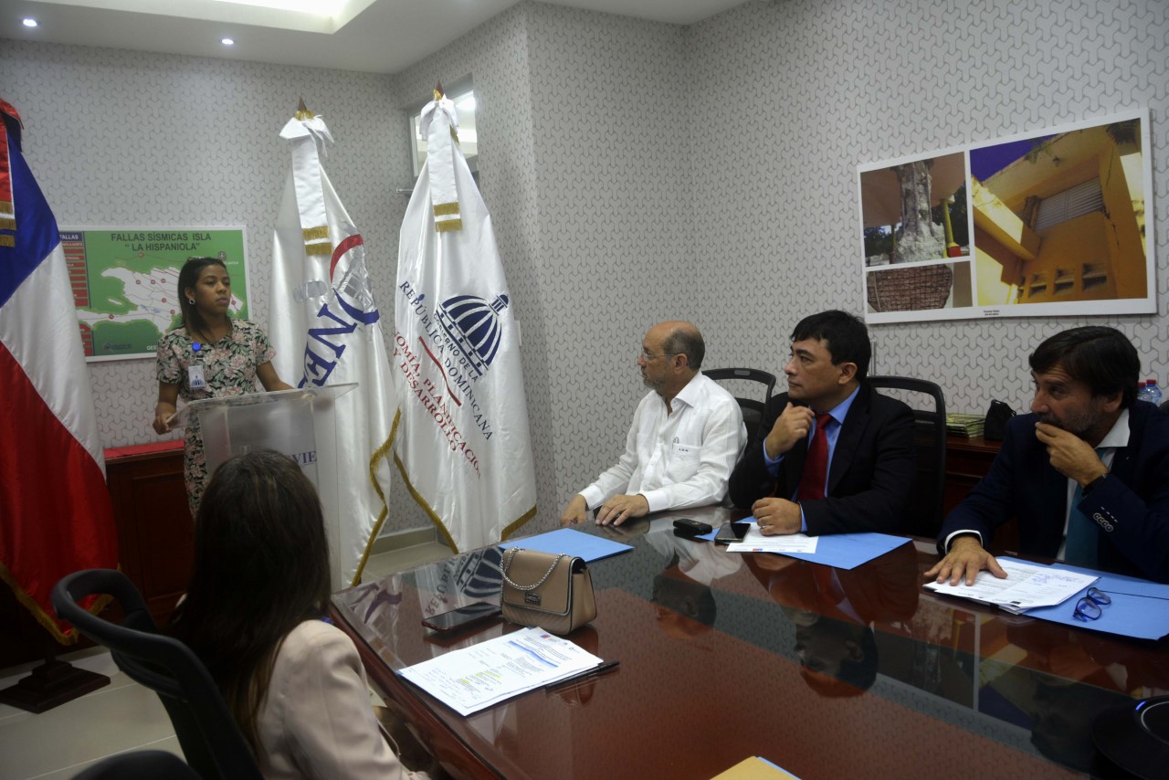 La especialista en cooperación internacional, Evelyn Lorenzo, durante su participación en el  cierre del proyecto. 