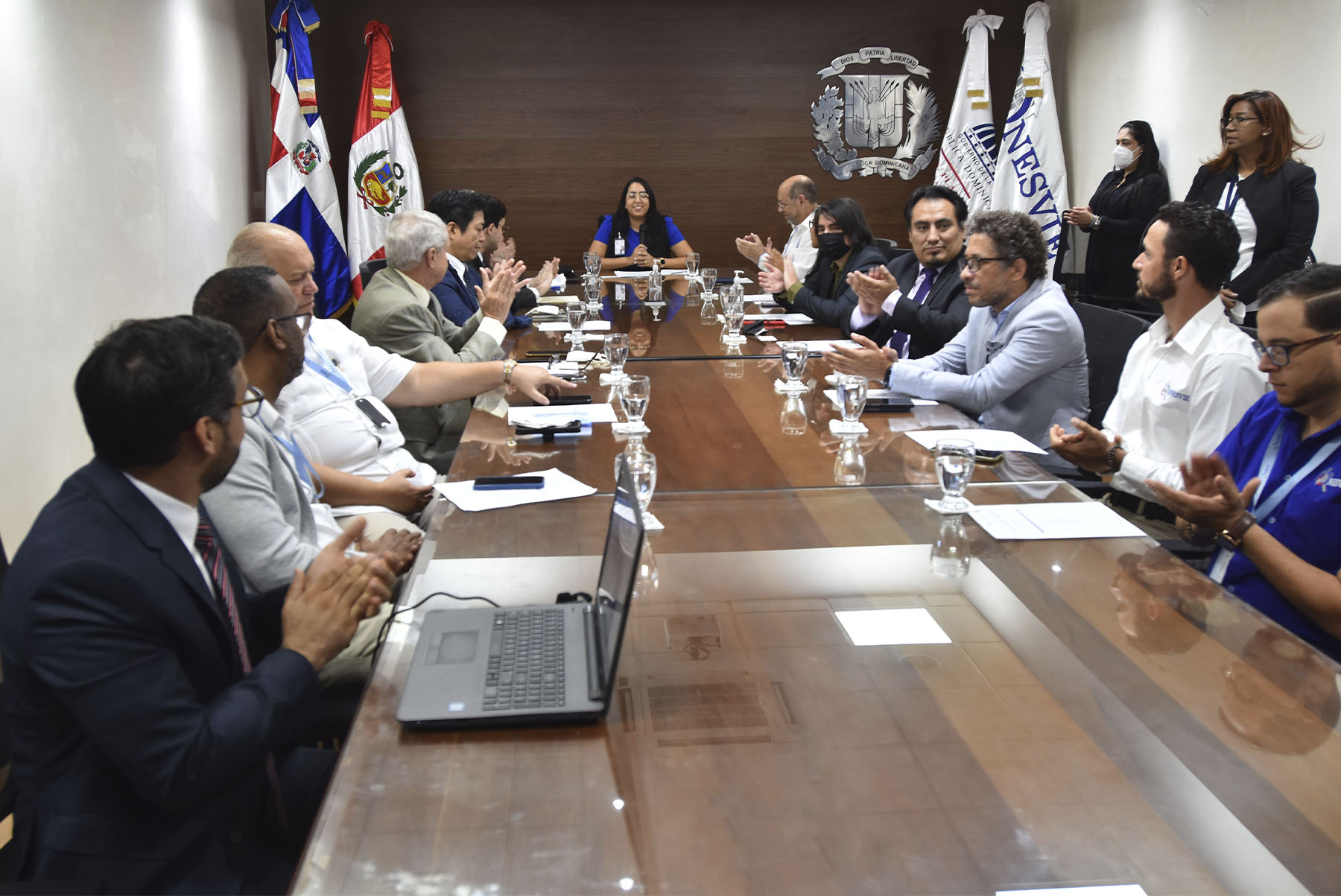 • Pamela Polanco Jorge, encargada de Negociación de la Dirección General de Cooperación Bilateral del Ministerio de Economía, Planificación y Desarrollo, encabeza acto de inicio de misión del Centro Peruano Japonés de Investigaciones Sísmicas y Mitigación de Desastres (CISMID) del Gobierno de Perú, como parte del proyecto de cooperación Sur -Sur, Fortalecimiento de la Estructura Organizativa Funcional de la ONESVIE.