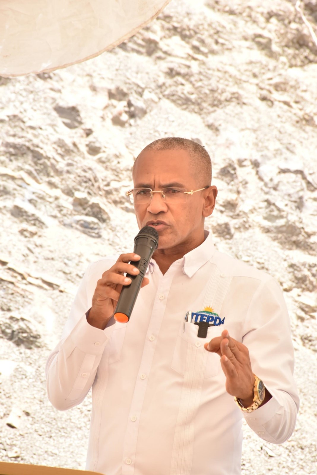 Ministerio de Economía anuncia la erogación de recursos del Fondo de Cohesión Territorial destinados a la construcción de obras públicas en el municipio de Peralta, provincia de Azua