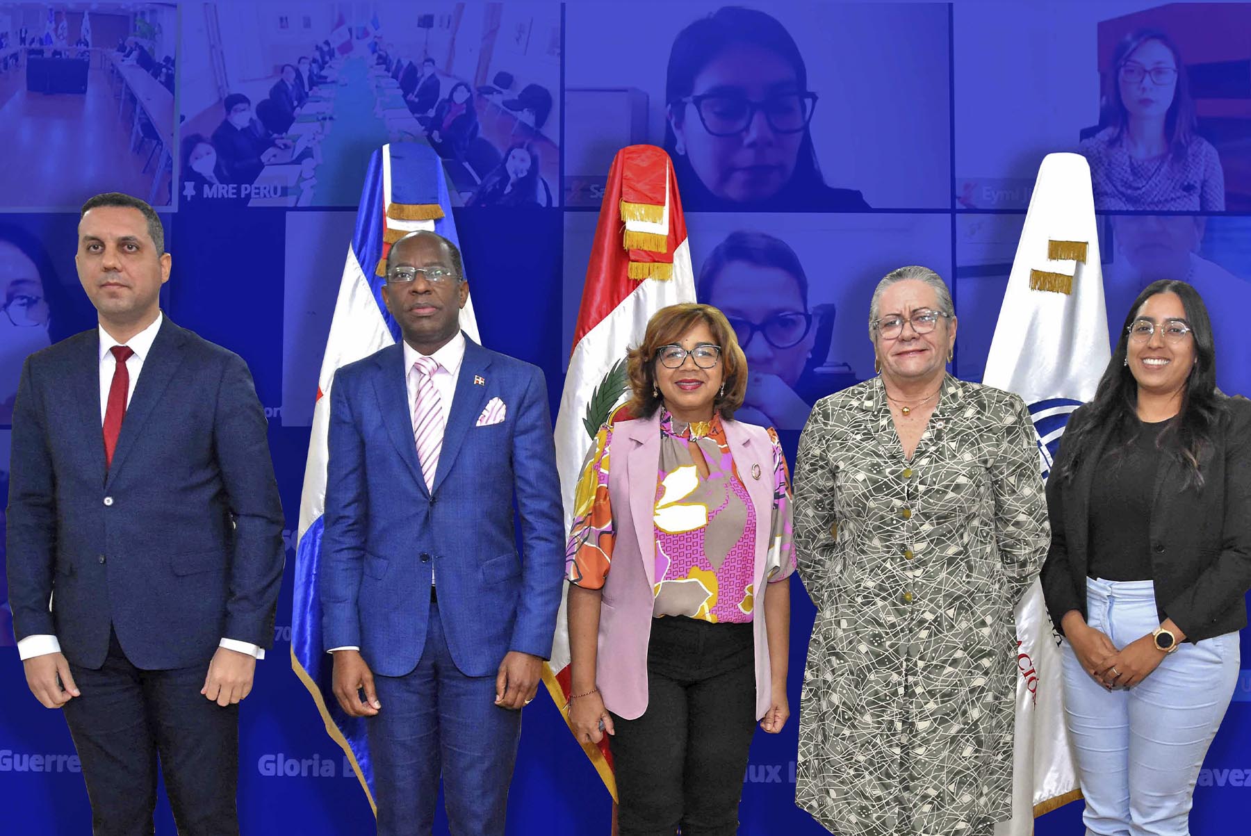 La delegación dominicana se reunió en la sede del Ministerio de Economía, Planificación y Desarrollo.