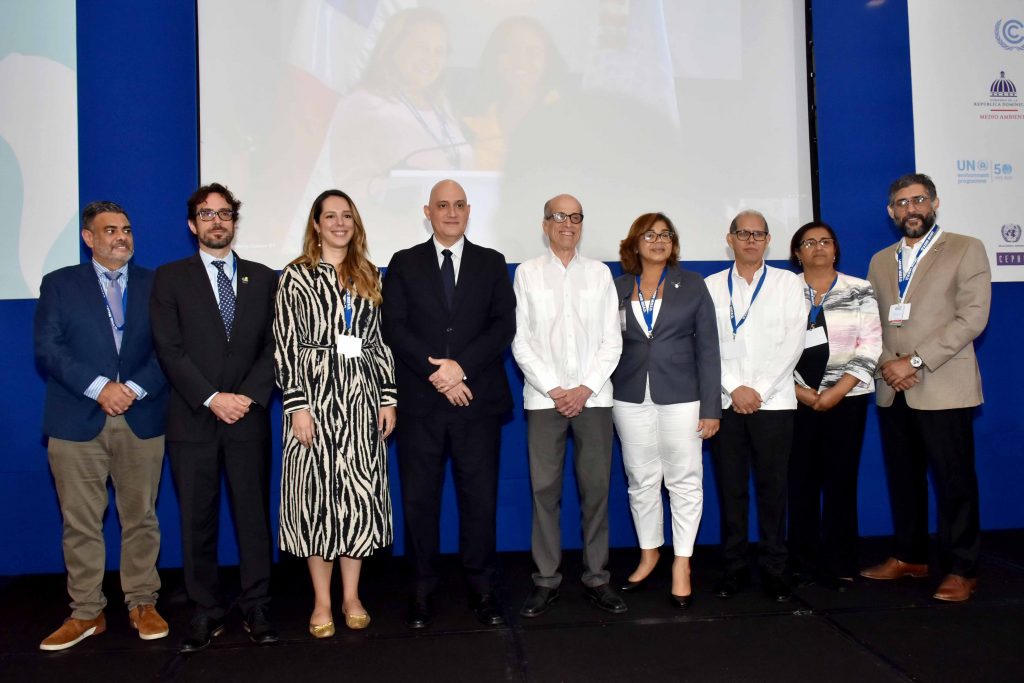 El ministro de Economía, Pável Isa Contreras, durante la conferencia para el lanzamiento del Plan de Acción de la NDC-RD 2022-2025, en la Semana del Clima 2022.