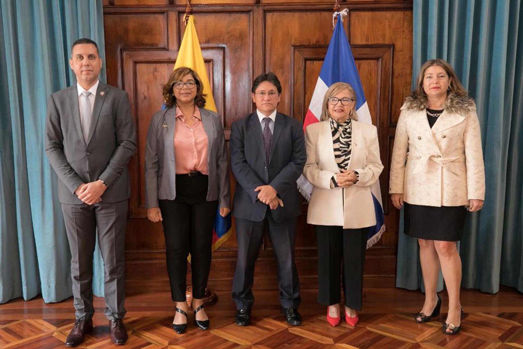 Olaya Dotel, viceministra de Cooperación Internacional del Ministerio de Economía, Planificación y Desarrollo y Ordenadora Nacional de los Fondos Europeos para el Desarrollo, encabeza junto a Juan Carlos Castrillón Jaramillo, embajador, subsecretario de Asuntos Económicos y Cooperación Internacional del Ministerio de Relaciones Exteriores y Movilidad Humana del Ecuador la V Reunión de la Comisión Mixta de Cooperación Técnica, Científica y Cultural, celebrada en Quito, Ecuador.