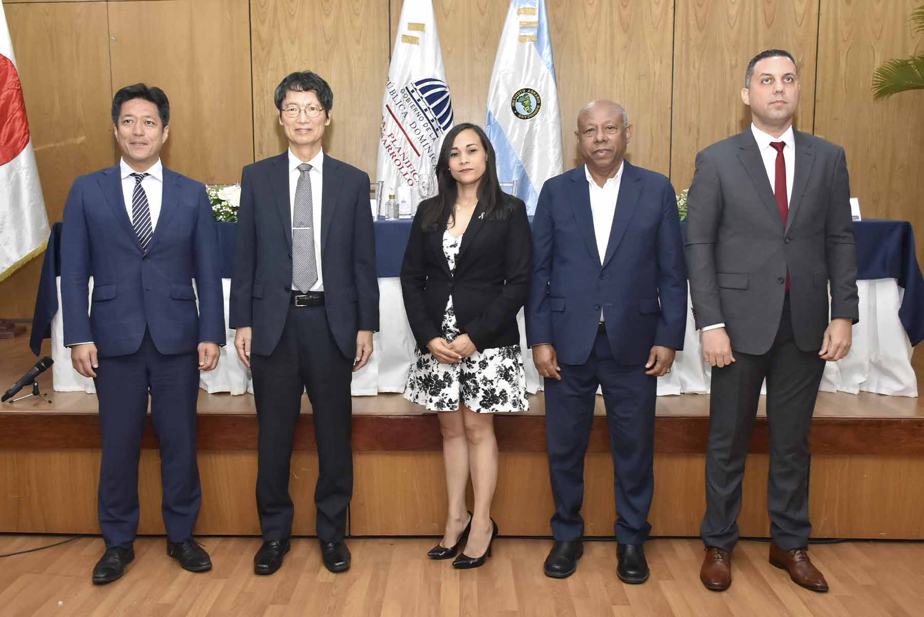 República Dominicana y Japón lanzan proyecto para producir peras japonesas en Constanza