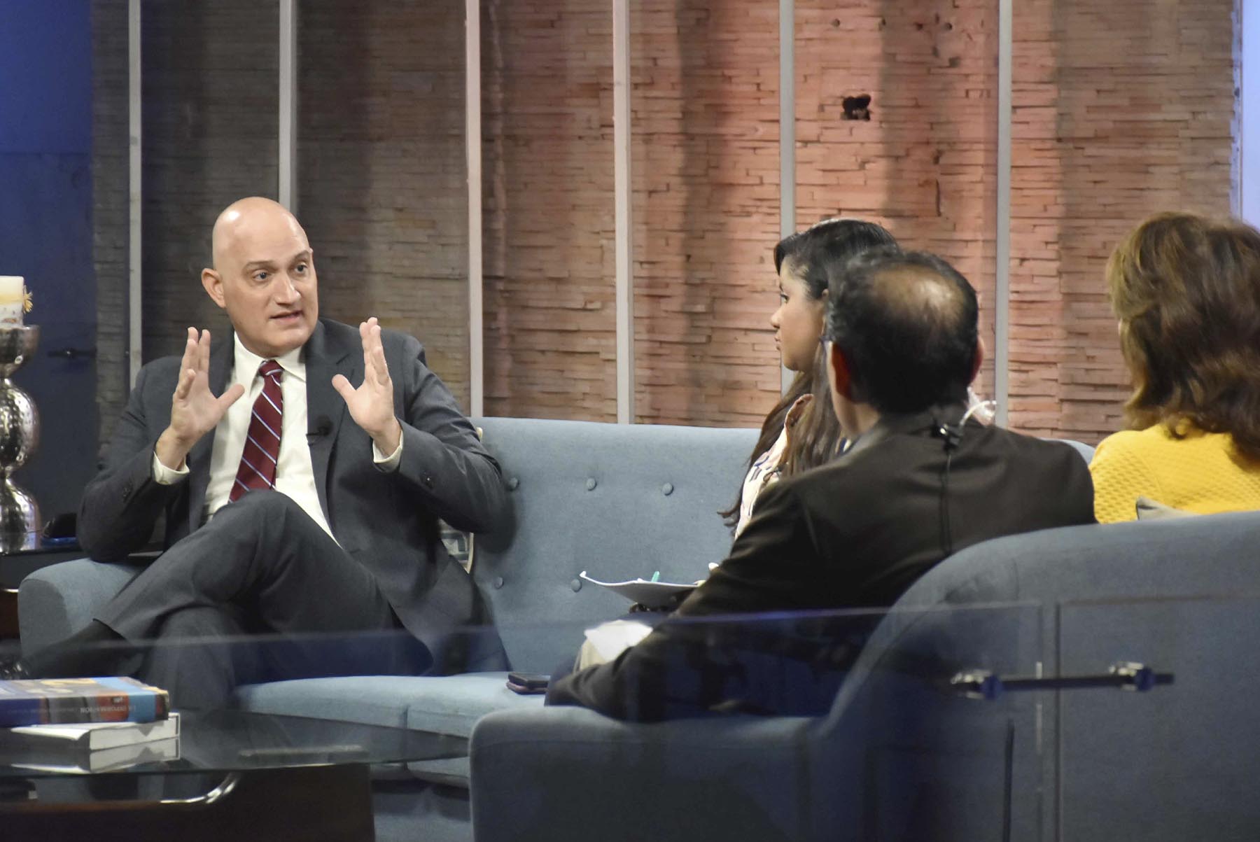 El ministro de Economía, Pável Isa Contreras, participó en el programa El Despertador por Noticias SIN , Color Visión, Canal 9.