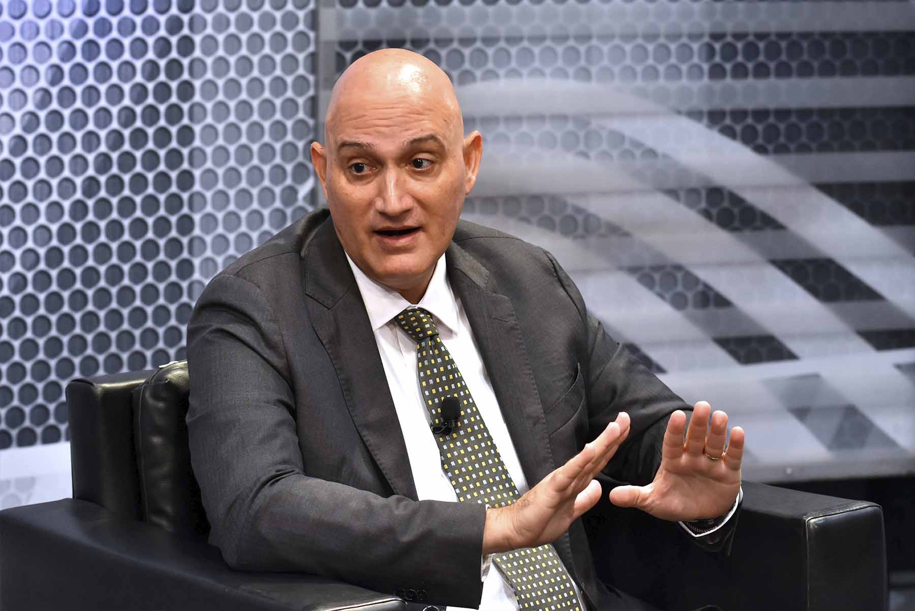 El ministro de Economía, Pável Isa Contreras, participa en el espacio Telematutino 11, conducido por Ramón Núñez Ramírez y Jacqueline Morel.