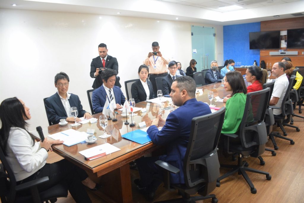 1.- VIMICI - Entrega Voluntaria de Agencia de Cooperación Japonesa (2)