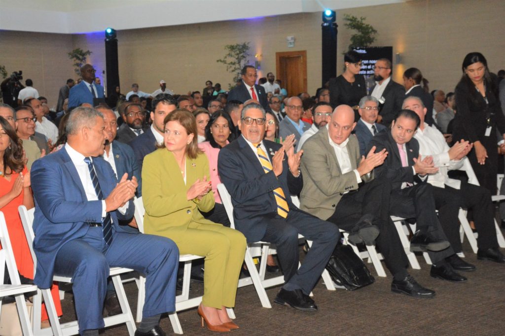 Ministerio de Economía recibe máximo reconocimiento de la OGTIC en la novena entrega del Índice de Uso Tic e Implementación de Gobierno Electrónico (ITICge)