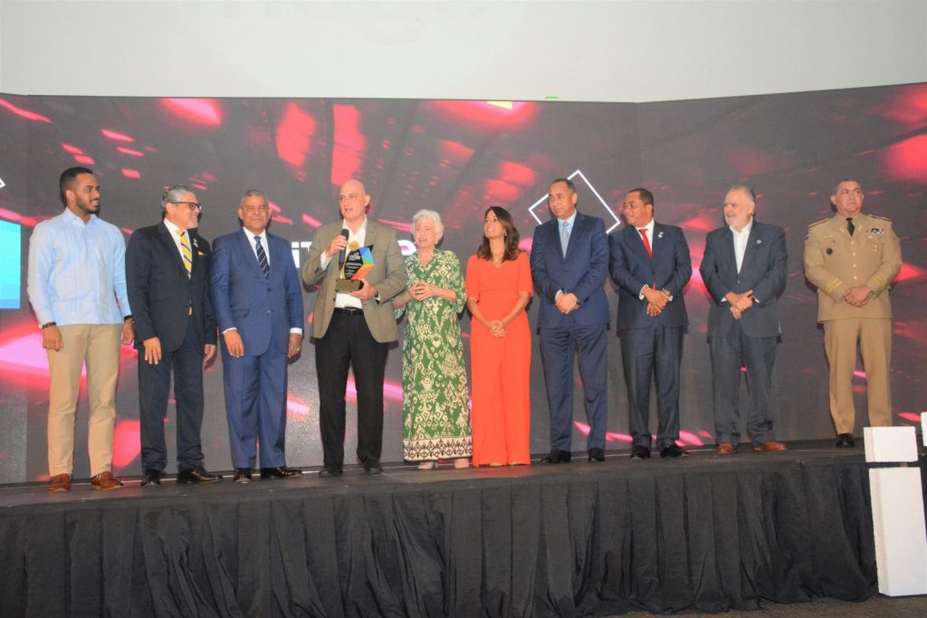 Ministerio de Economía recibe máximo reconocimiento de la OGTIC en la novena entrega del Índice de Uso Tic e Implementación de Gobierno Electrónico (ITICge)