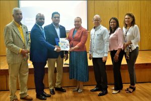 El alcalde de La Vega y director de FEDOMU, Kelvin Cruz, saludó la nueva visión de los territorios por parte del gobierno reflejada en la Carta Compromiso suscrita por los alcaldes.