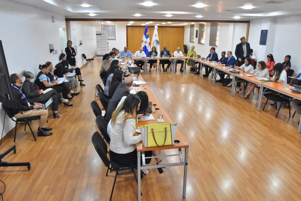 Reunion organismo del Estado y agencias de cooperacion