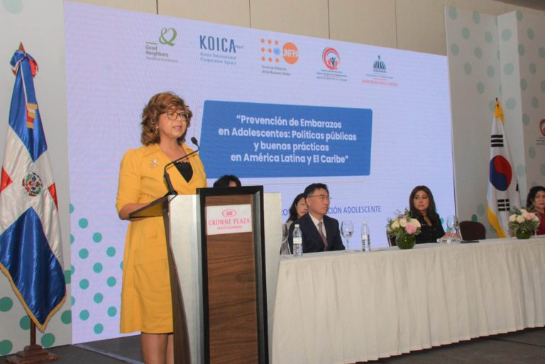 Olaya Dotel, viceministra de Cooperación Internacional del Ministerio de Economía, Planificación y Desarrollo, durante su participación en el “Taller Internacional de Prevención de Embarazo en Adolescentes: Políticas Públicas y Buenas Prácticas en América Latina y el Caribe Transformando el Futuro de la Población Adolescente”.