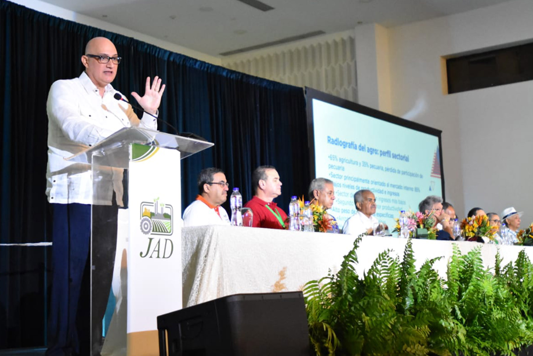 El Ministro de Economía, Planificación y Desarrollo, Pável Isa Contreras, refirió que sin transformación agrícola no hay desarrollo rural y la modernización agrícola debe ser motor económico del desarrollo rural.