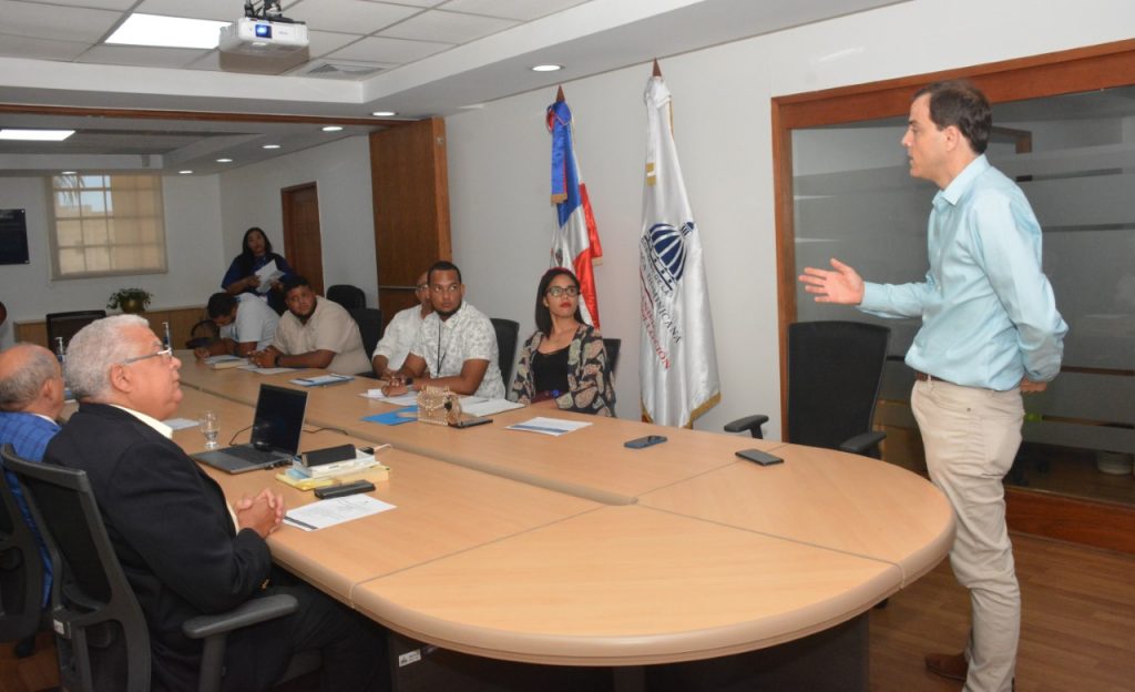 CURSO de Identificación, Formulación y Preparaci;on de Proyectos e Inversión Pública