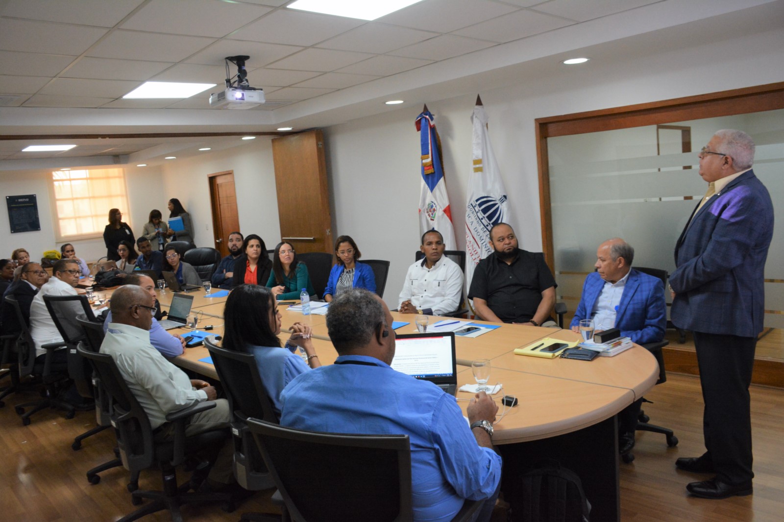 El Centro de Capacitación en Planificación e Inversión Pública del Ministerio de Economía tiene la misión de impulsar el perfeccionamiento de recursos humanos que participen en el proceso de planificación, programación, seguimiento y evaluación de la inversión pública, en el ámbito del Sistema Nacional de Planificación e Inversión Pública.