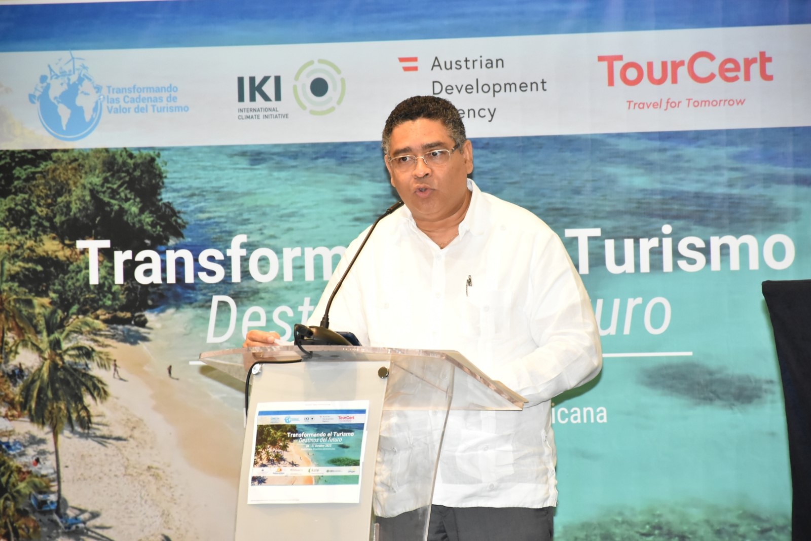 El viceministro de Análisis Económico y Social, Alexis Cruz, aboga por producción y consumo sostenibles