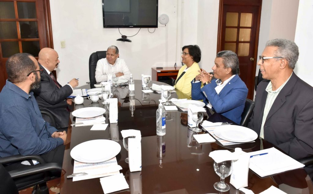 Manuel Alba y Domingo Matías abordaron proyectos de desarrollo