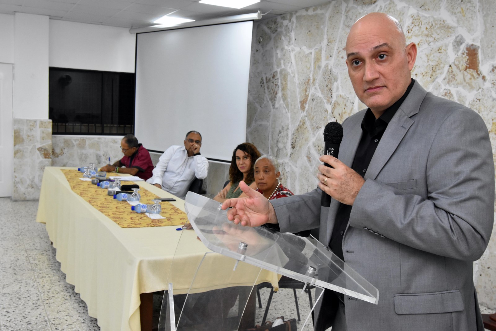 El ministro de Economía, Planificación y Desarrollo, Pável Isa Contreras en la socialización de los resultados del informe “Desigualdad del ingreso en la República Dominicana 2012-2019”.