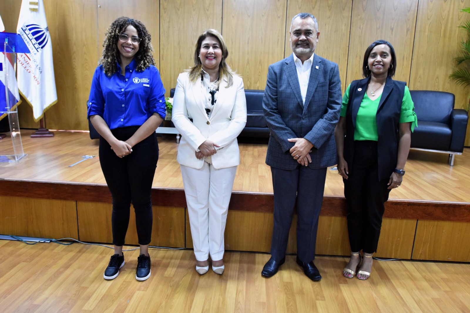 Jahnna Jiménez, Vielka Polanco, Paul Beswick y Farah Peña
