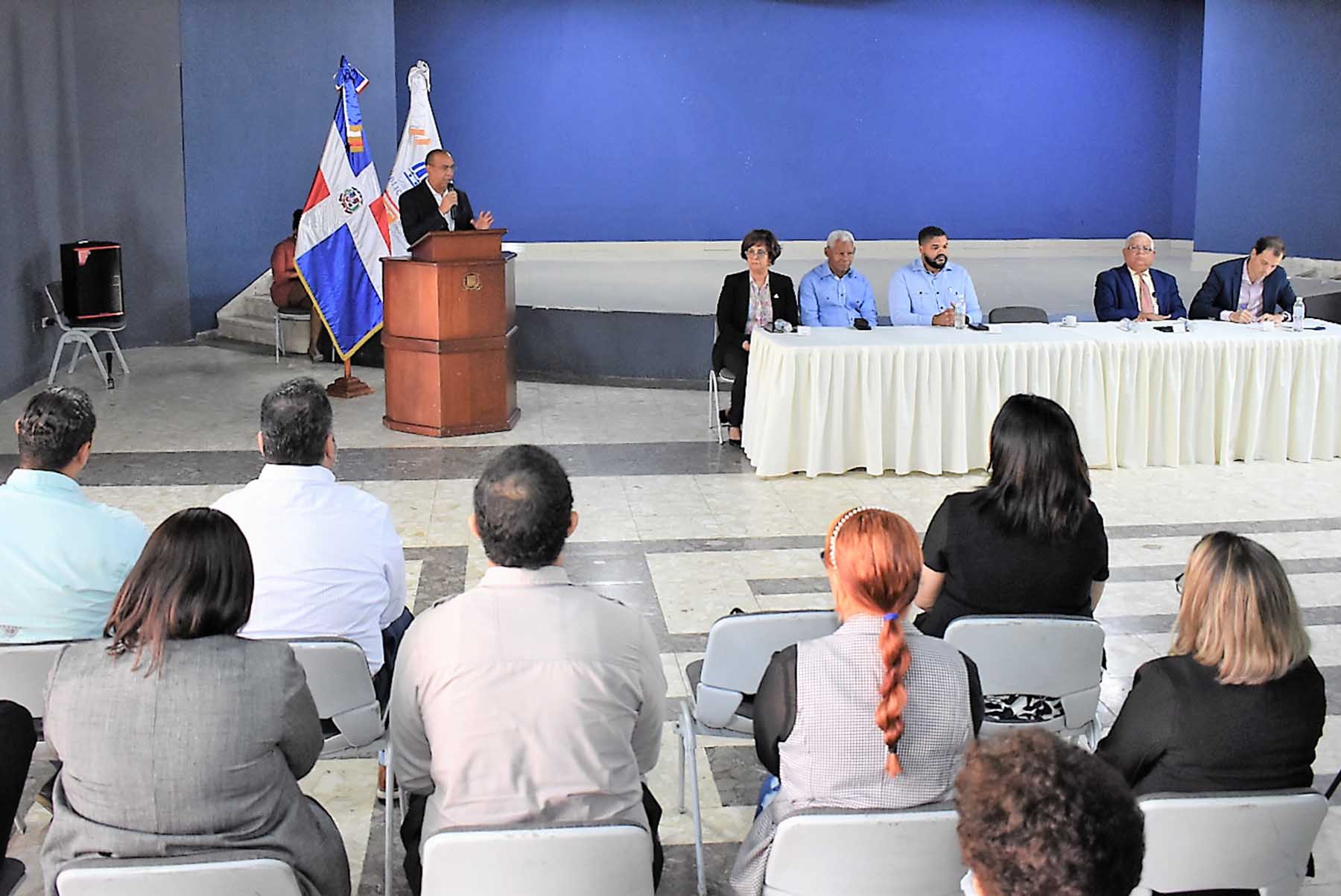 Entrega de Certiicado Graduando Taller Colaboradores Obras Publicas