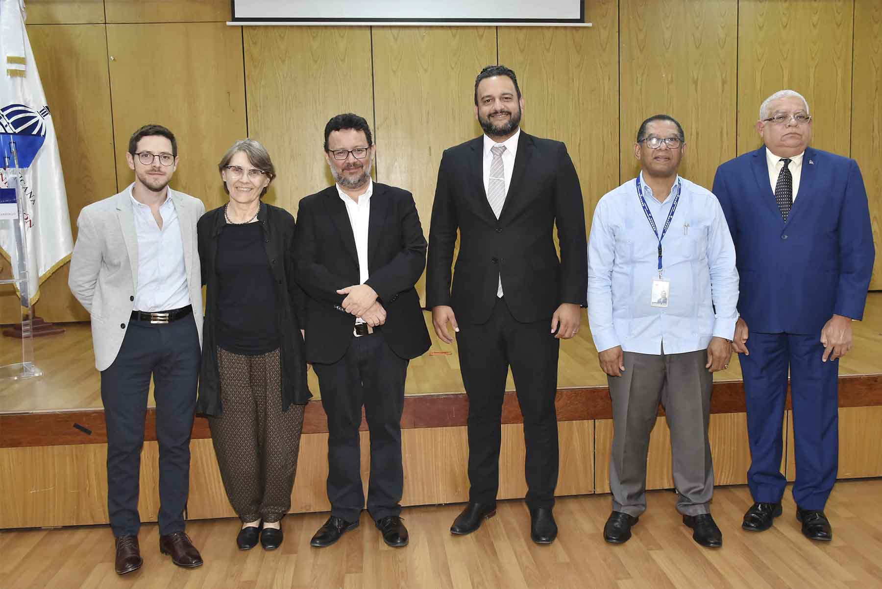 Viceministerio de Planificación e Inversión Pública en coordinación con el CCPIP