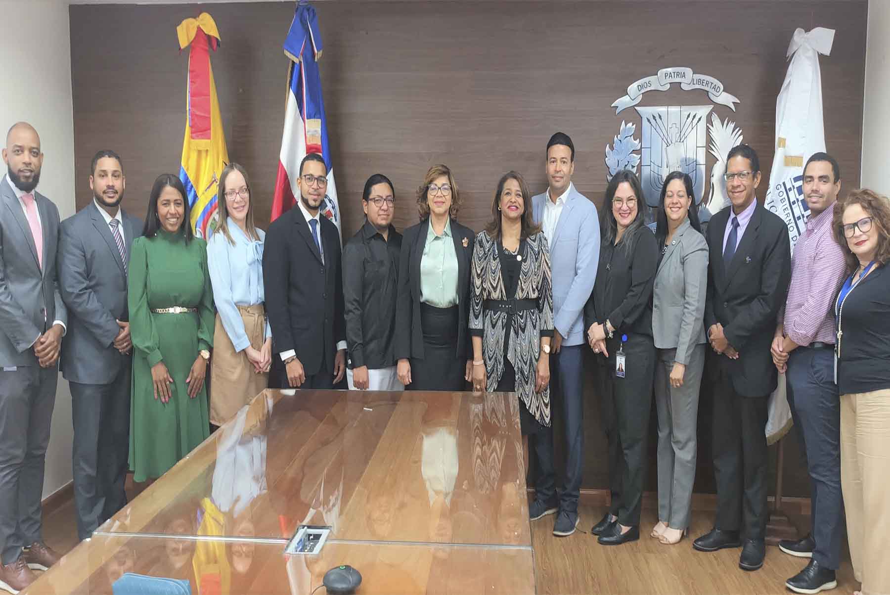 OLAYA DOTEL - Evaluación Medio Término de la V Comixta con Ecuador