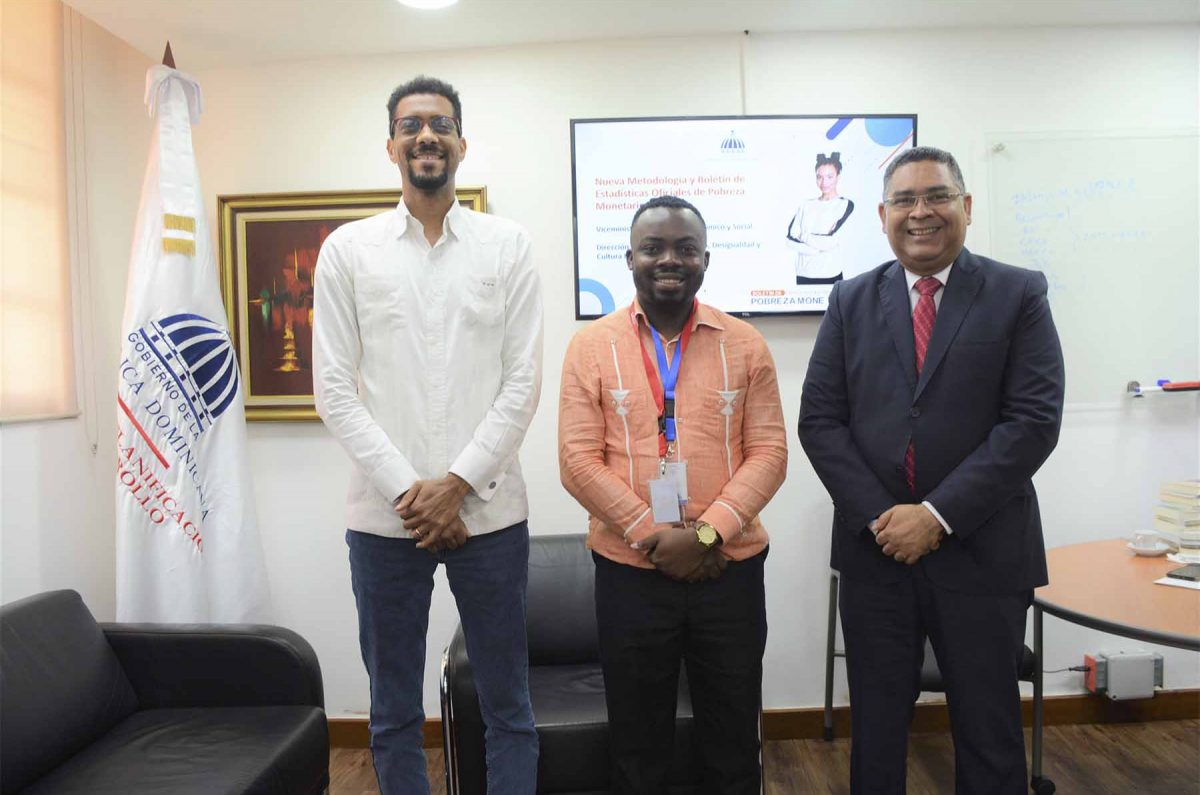 viceministro Alexis Cruz en programa Desclasificados con Addis Burgos