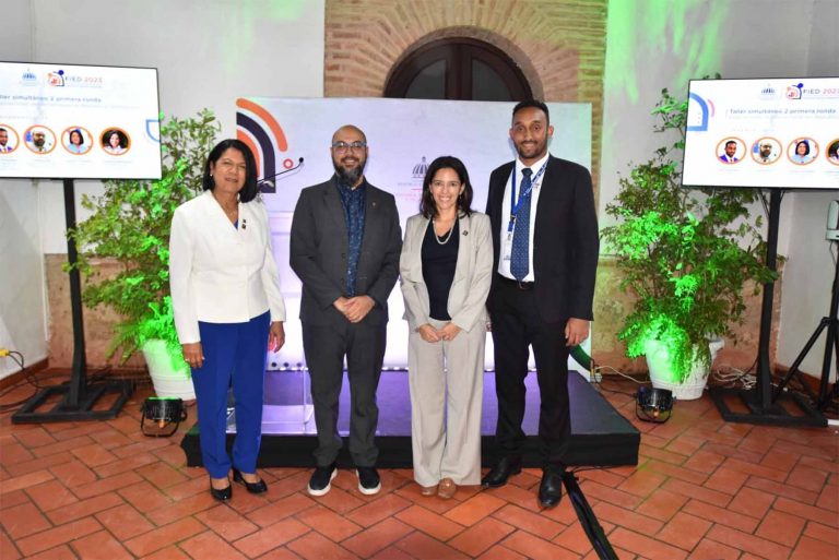 Especialistas exponen sobre evaluaciones implementadas en RD en el área de niñez y educación