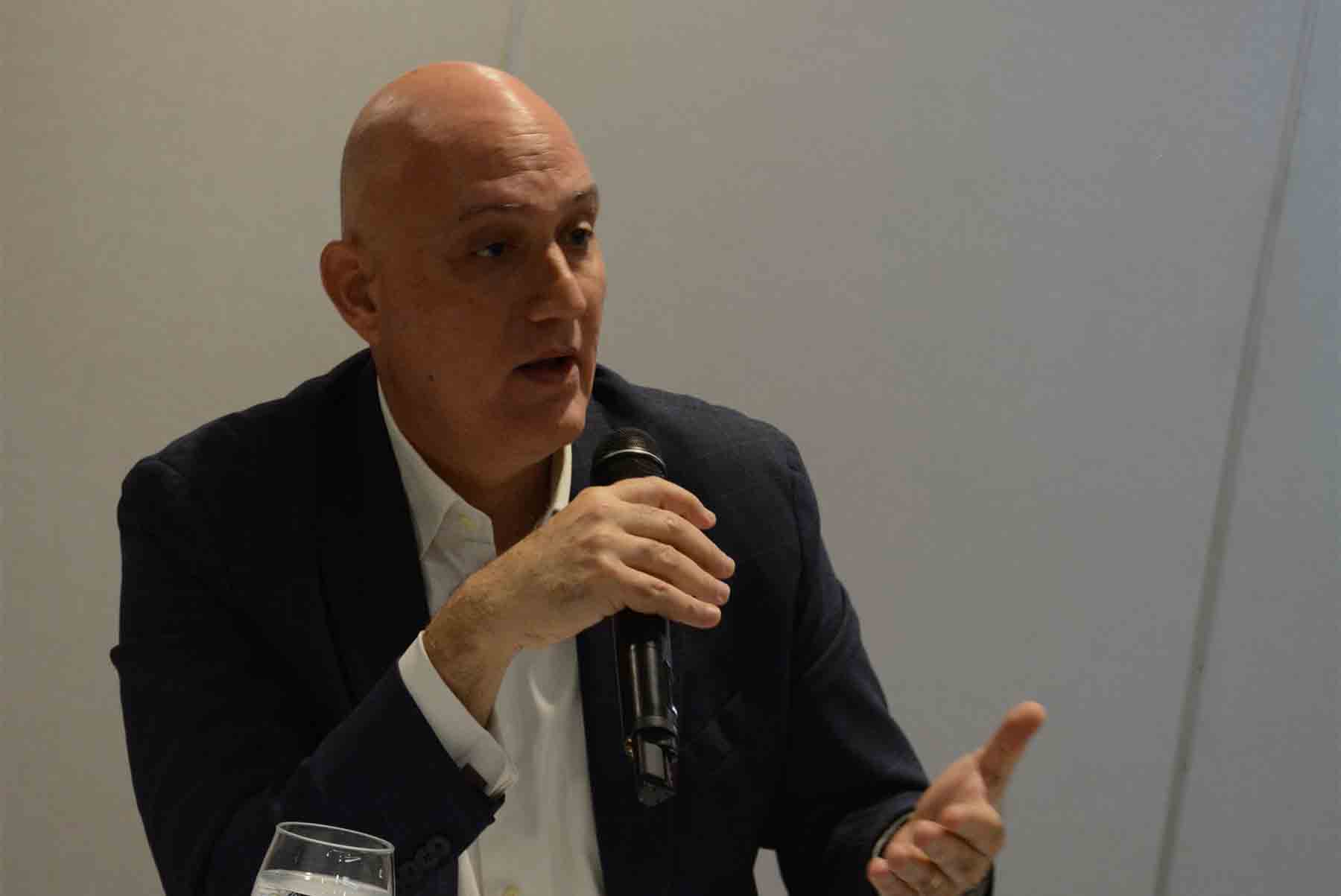 Ministro Isa Contreras y premio nobel