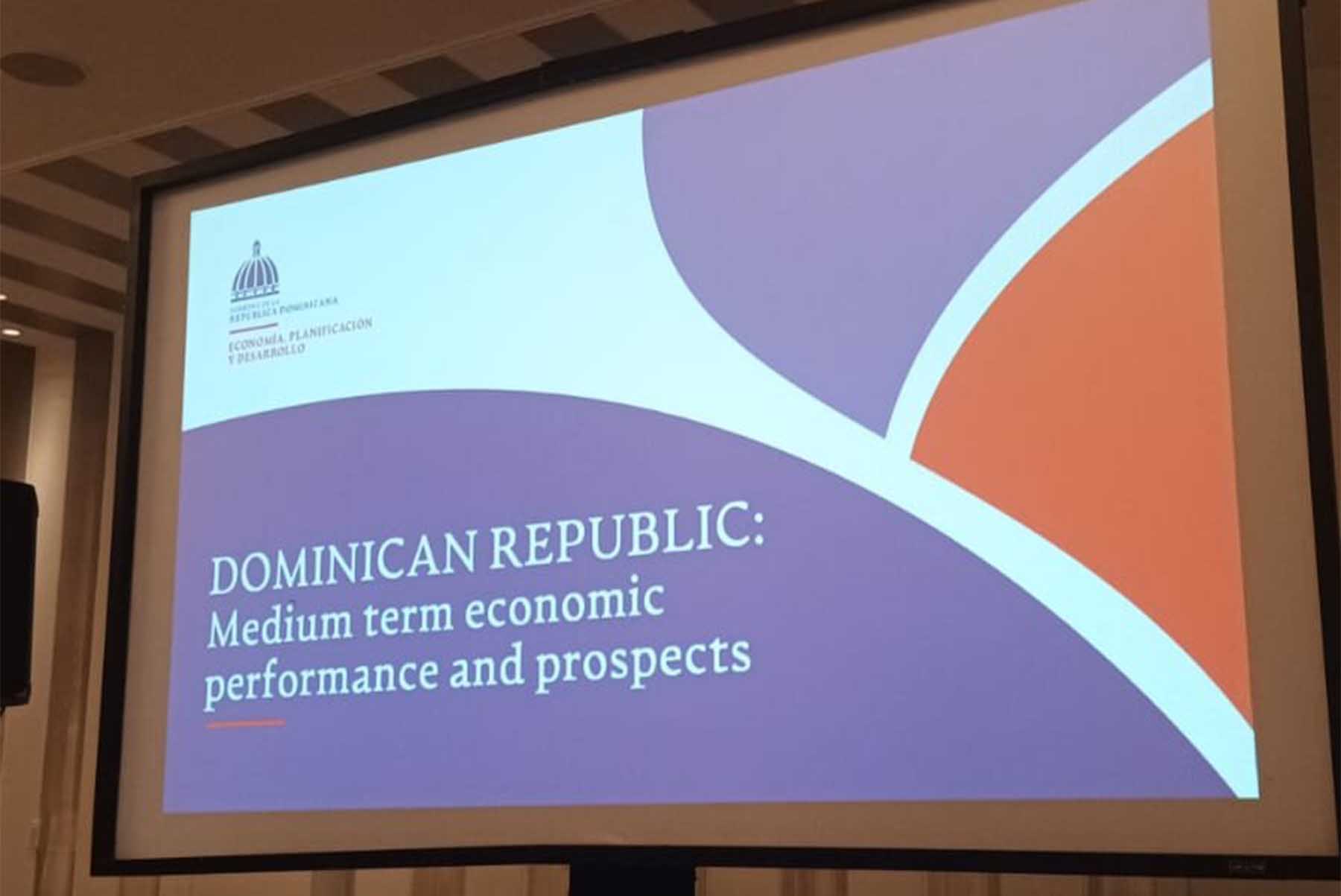 Ministro panel , reuniones bilaterales en Bahamas y conversatorio oportunidades de negocios