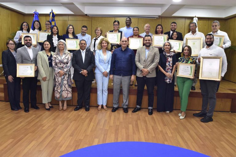 ENTREGA DE GALARDONES SOBRE LAS 3Rs